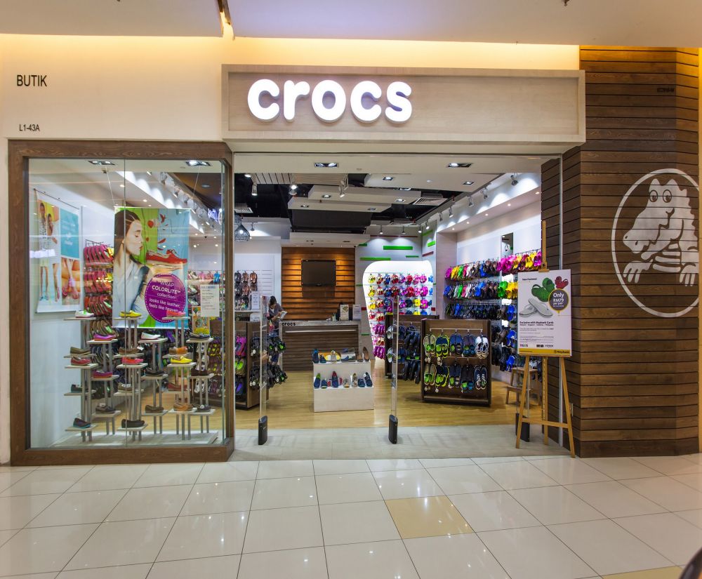mall crocs