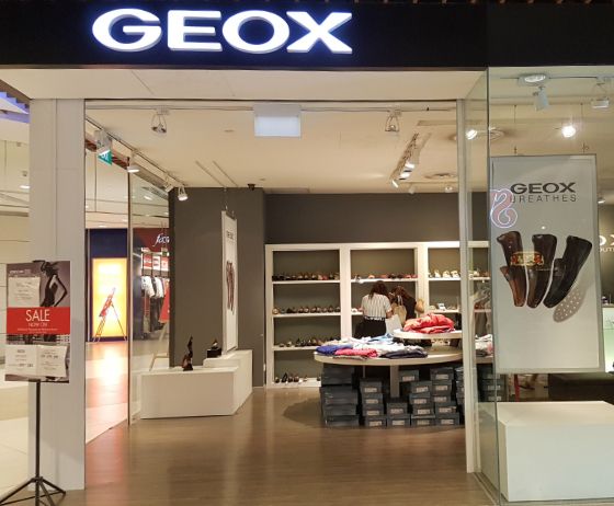 GEOX Bags & Shoes | Outlet | Building