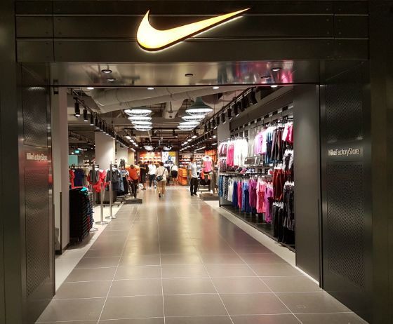 best time to go to nike outlet
